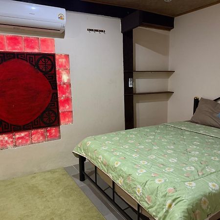 Cozy Nest Cnx Hostel Чиангмай Екстериор снимка