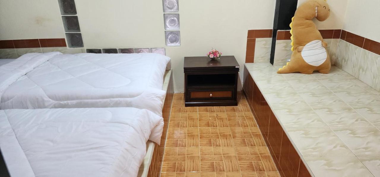 Cozy Nest Cnx Hostel Чиангмай Екстериор снимка